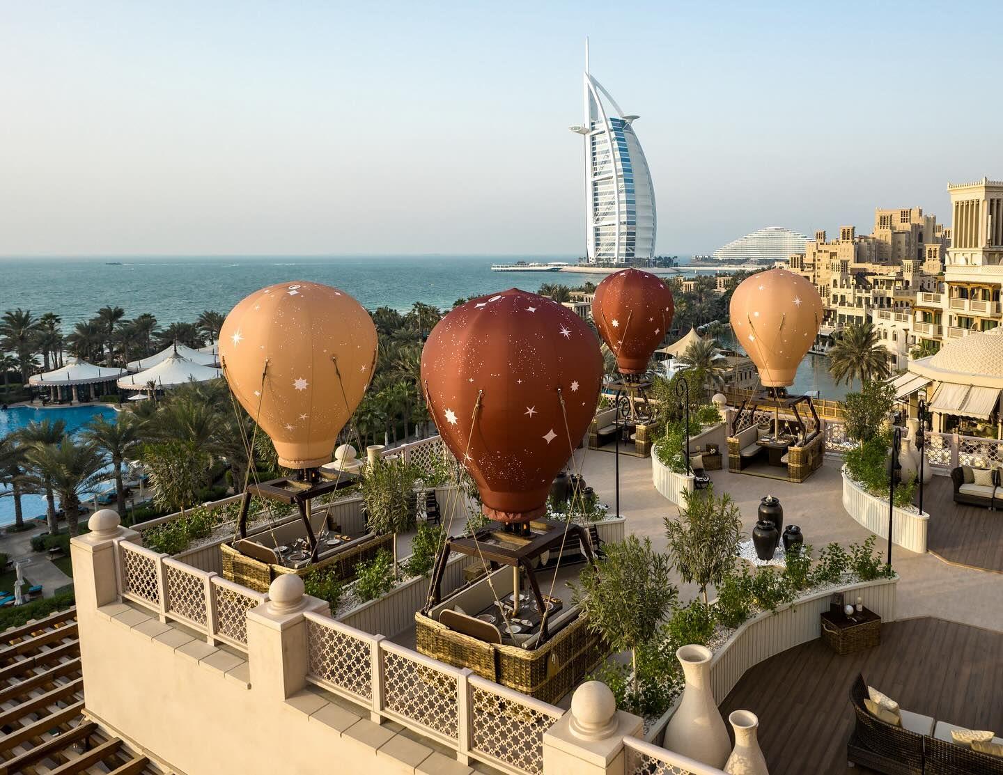 Balloons at The Palace: Dubai’s Ultimate Winter Pop-Up Dining Experience