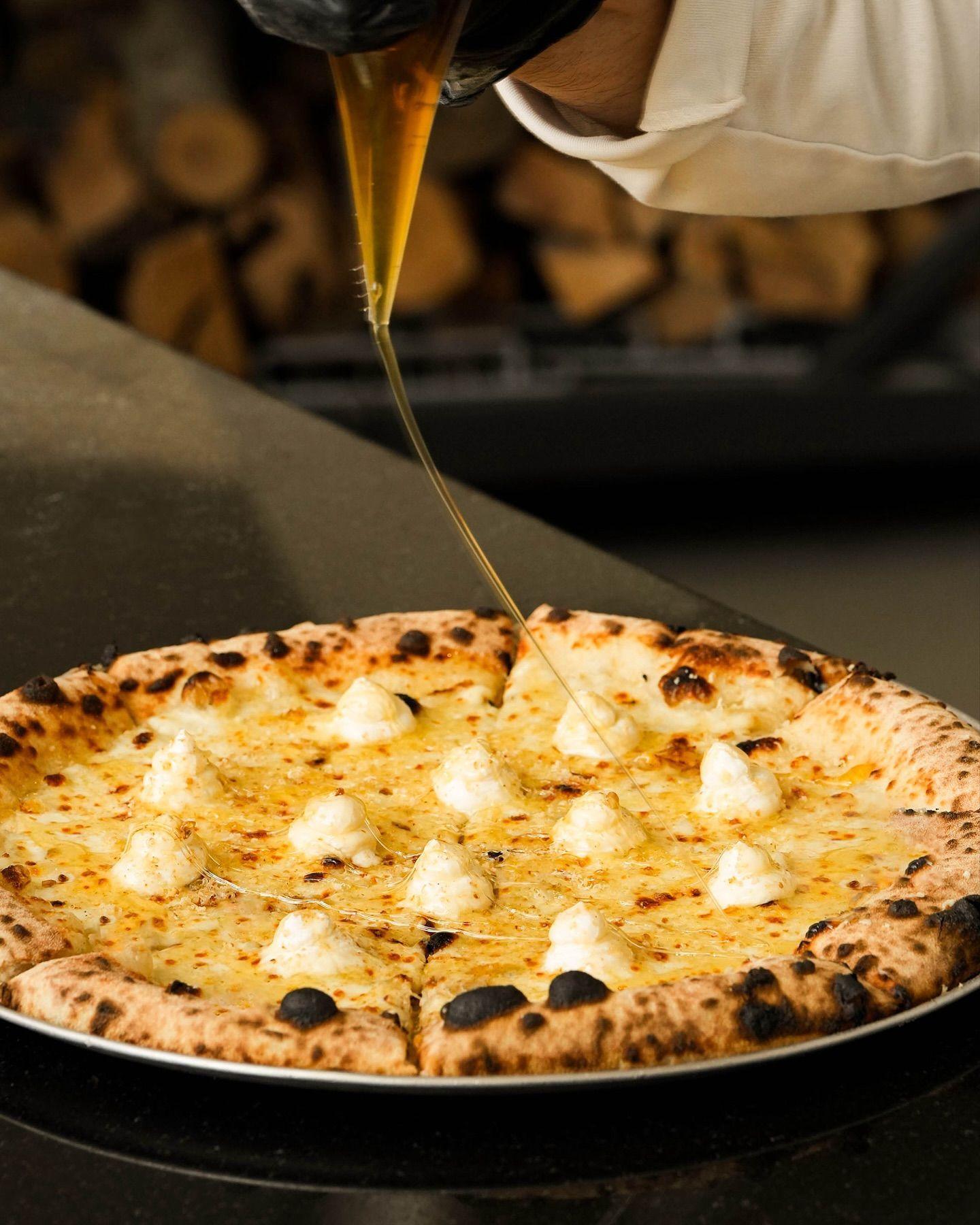 Dubai’s Trending Pizza Spots (2025): An Informative Guide for Pizza Lovers